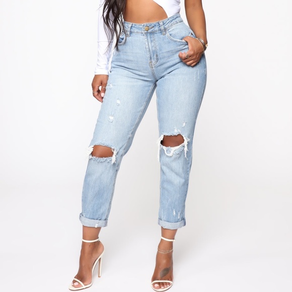 Fashion Nova Keepin Me Stressed Boyfriend Jeans - Medium Blue Wash Size 3 - Picture 1 of 7